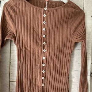 Free People Ribbed Button-Front Top in Dusty Rose
